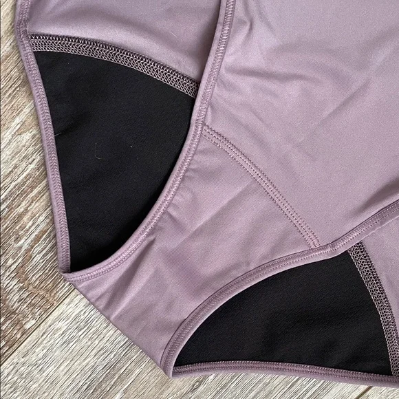 Bali Purple Hi-Cut Brief Women’s XL/8 Odor Leak Protection Support Lining Panti - Picture 4 of 8